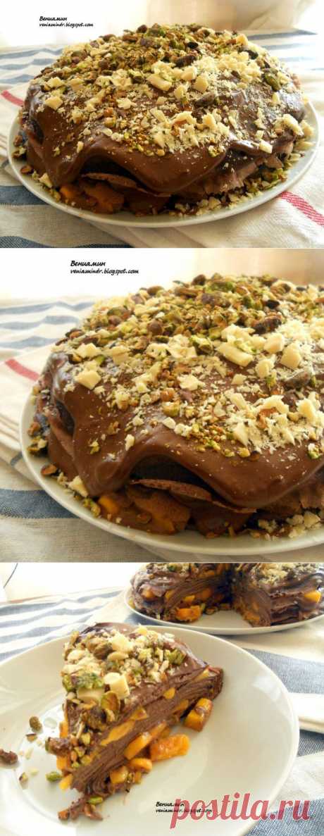 Восхитительный шоколадный блинный пирог с маскарпоне и манго/Delicious chocolate cake with pancakes, mascarpone and mango.