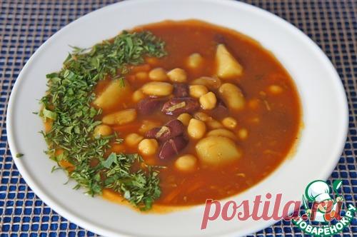 Суп из банки – Фасоль консервированная (красная, 400 г) — 1 бан.
Фасоль (белая консервированная, 400 г) — 1 бан.
Нут (консервированный, 400 г) — 1 бан.
Томаты протертые — 400 г
Картофель (3-4 шт.)
Морковь — 1 шт
Лук репчатый (большая) — 1 шт
Чеснок — 4 зуб.
Масло оливковое — 3 ст. л.
Паприка сладкая (молотая) — 1 ст. л.
Куркума — 1 ч. л.
Зира (семена) — 1 ч. л.
Соль — по вкусу
Перец черный (свежемолотый) — по вкусу
Бульон (овощной или вода) — 2 л
Томатная паста — 1 ст. л.