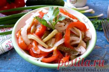 Рецепт: Салат "Визит в Сеул" с маринованной щукой на RussianFood.com