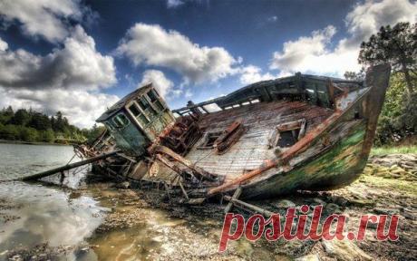 Если вы находитесь на судне, которое постоянно протекает, правильнее направить усилия на поиск нового судна, а не на заделку дыр / Сферический бизнес