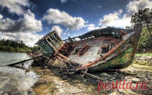 Если вы находитесь на судне, которое постоянно протекает, правильнее направить усилия на поиск нового судна, а не на заделку дыр / Сферический бизнес