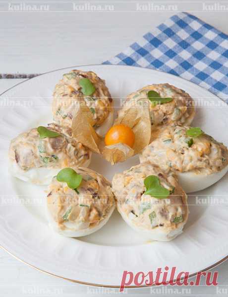 Яйца, фаршированные сельдью