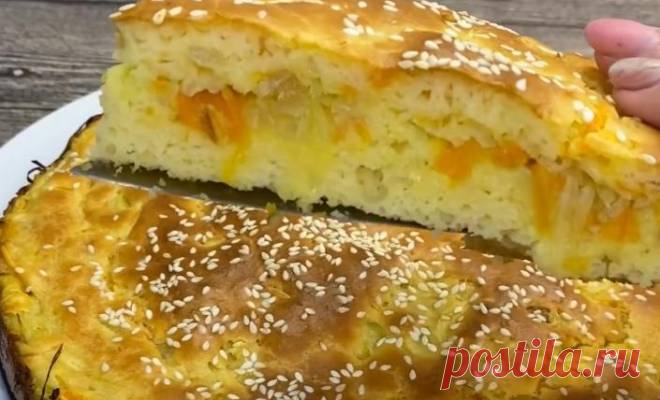 Заливной пирог с капустой, морковью, майонезом и сметаной