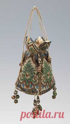 Bag (Reticule) Date: 1800–1810 Culture: German (probably) Medium: silk, metal | Borse