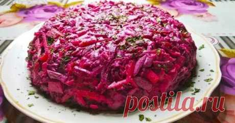 (48) Салат «Розовый фламинго» со свеклой - Будет вкусно - 22 января - 43683434959 - Медиаплатформа МирТесен Большинство из нас, увидев перед собой салат со свеклой, сразу же подумают о том, что это «Сельдь под шубой». Ведь такая популярная закуска — частый гость на праздничном столе. Но мало кто экспериментирует со свеклой, добавляя ее в различные салаты. И очень зря, так как она прекрасно сочетается со - 22 января - 43683434959 - Медиаплатформа МирТесен