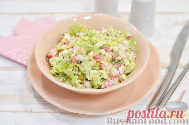 Рецепт: Крабовый салат с пекинской капустой на RussianFood.com