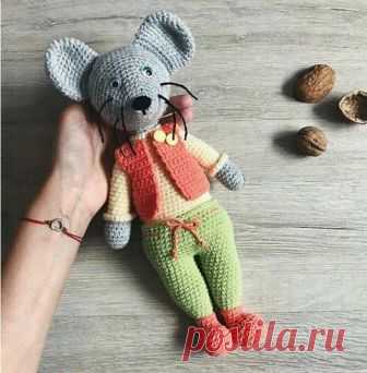 (4) Амигуруми (вязаные игрушки)