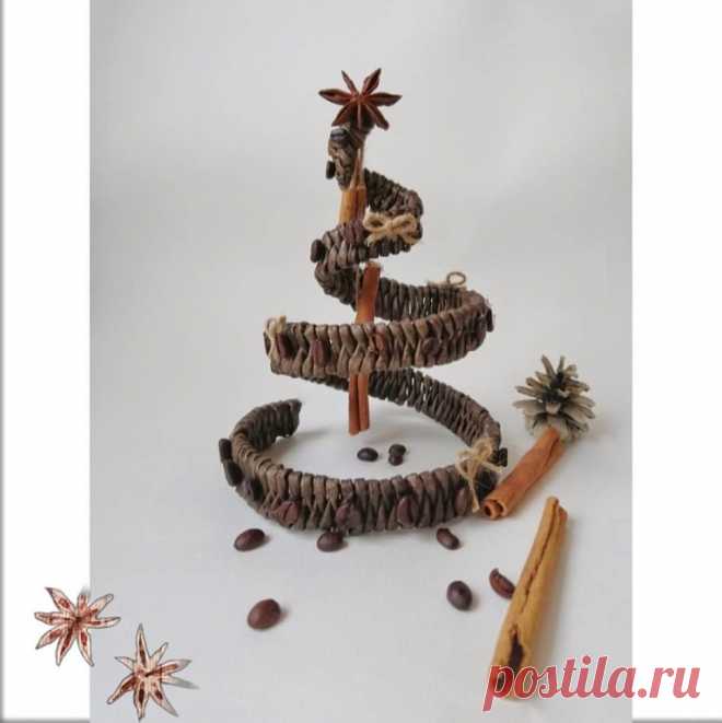 Вы составляет план на год?
⠀
Подводите его итоги?
⠀
Я вот на год не составляла, в этом году хочу исправится)))начало уже положено в эфире, который доступен сутки в профиле и  загружается на ютуб.
⠀
КОЛЕСО ГАРМОНИИ.
(фото 2 мое готовое колесо)
⠀
ШАГ 1- определяем сферы своей жизни, которые мы конролируем сами. У меня это- семья, работа, хобби, друзья, личностный рост и здоровье. Не стоит пытаться обьять не обьятное. Выделите основные, ключевые факторы.
⠀
ШАГ 2- рисуем круг ...