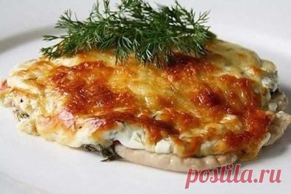 #ПРАВИЛЬНОЕ_ПИТАНИЕ#
Как правильно приготовить куриную грудку: 5 вкуснейших диетических рецептов

1. Запеченная курица - полезная альтернатива мясу 