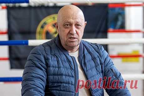 В Кремле ответили на вопрос о перемещениях Пригожина. Кремль не следит за перемещениями основателя ЧВК Вагнер Евгения Пригожина, заявил пресс-секретарь президента России Дмитрий Песков. В Кремле не имеют «ни возможности, ни желания» отслеживать передвижения бизнесмена, подчеркнул он. О нахождении Пригожина в России заявил президент Белоруссии Александр Лукашенко.