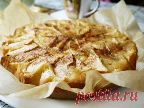 Шарлотка с яблоками рецепт / Простые рецепты