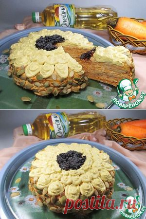 Блинный торт с тушеной морковью и сыром