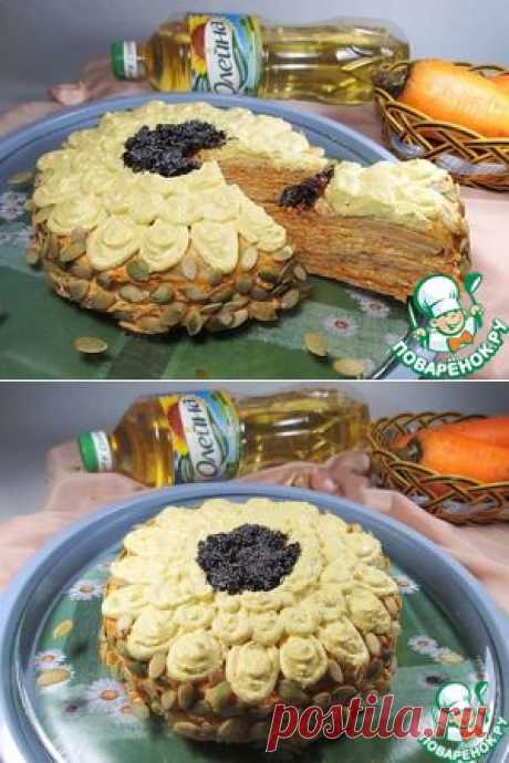 Блинный торт с тушеной морковью и сыром