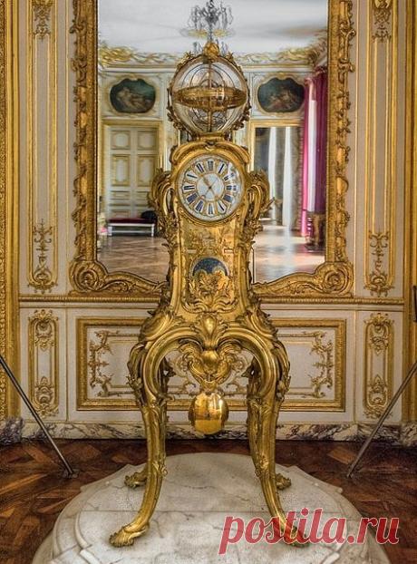 Versailles - Astronomical Clock   |  Pinterest