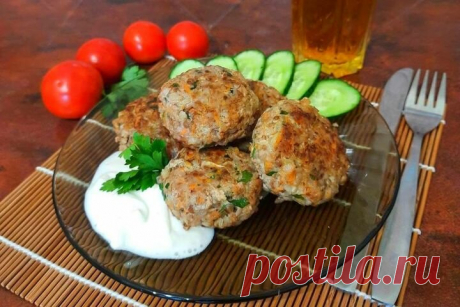После ужина осталась гречка? Приготовьте гречаники с мясным фаршем!  Сегодня их готовила.

