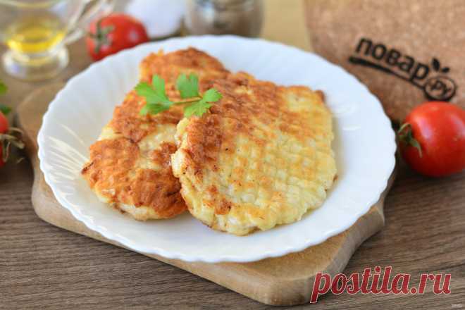 Куриное филе в луковом кляре Вкусное и сочное куриное филе пожарьте в оригинальном луковом кляре, получится необычное блюдо как для повседневного, так и для праздничного ужина. Берите на заметку рецепт!