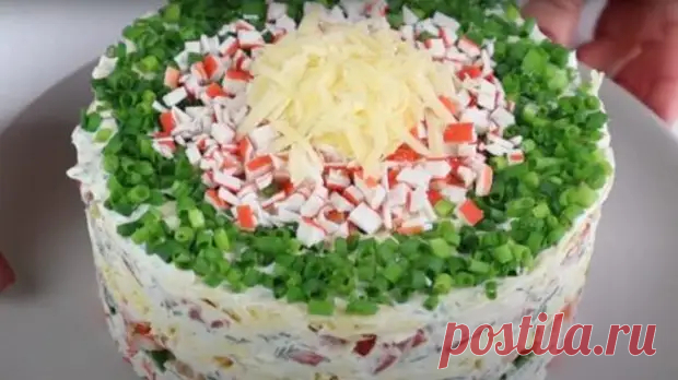 Новый салат с крабовыми палочками. Необычное сочетание и свежий вкус - Poejka - Медиаплатформа МирТесен