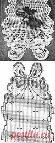 Вязанная салфетка с бабочками крючком