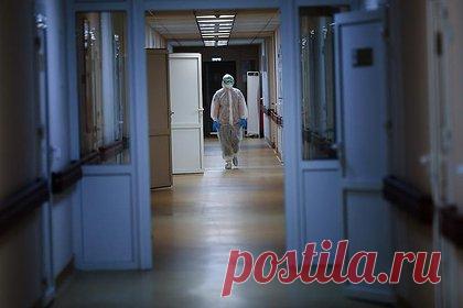 Число заболевших сибирской язвой россиян выросло до пяти. Число заболевших сибирской язвой в Туве выросло до пяти человек. Об этом сообщили в пресс-службе Роспотребнадзора. Там подчеркнули, что состояние всех пострадавших россиян стабильное. Врачи оказывают им всю необходимую медицинскую помощь. В Туве против сибирской язвы вакцинировали свыше 150 человек.