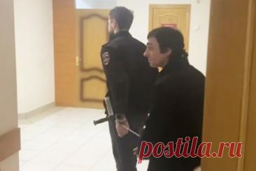 Россиянин связал сожительницу скотчем и постирал ее собаку в машинке