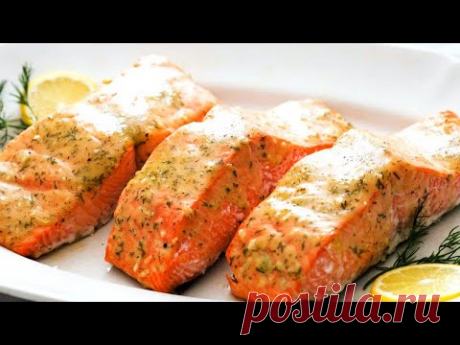Рыба в сметанно-овощном соусе, запеченная, вкуснейшее блюдо.