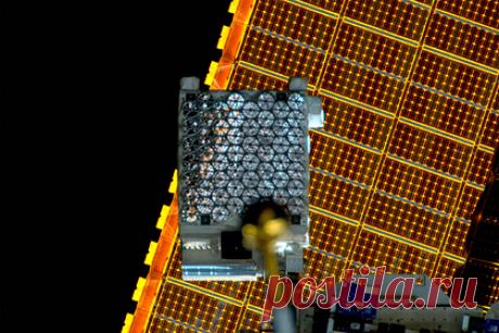 С борта МКС изучили экстремальную нейтронную звезду. Международная группа астрономов провела наблюдения магнитара SGR 1830-0645 с помощью прибора NICER на борту МКС. SGR 1830-0645 был обнаружен 10 октября 2020 года, когда космический аппарат НАСА Swift зафиксировал короткий гамма-всплеск со стороны галактической плоскости.