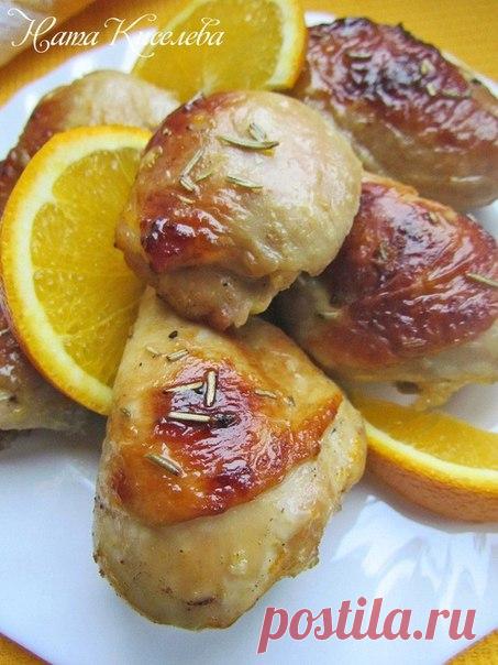 Курица в медово-имбирном маринаде

Сочная и ароматная курица в медово-имбирном маринаде с апельсинами подойдет и к повседневному и к праздничному столу. Замариновать курицу нужно заранее и оставить в прохладном месте на 3-4 часа.

Ингредиенты:
Показать полностью…