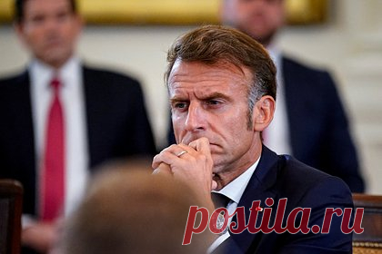Макрона захотели отстранить от власти