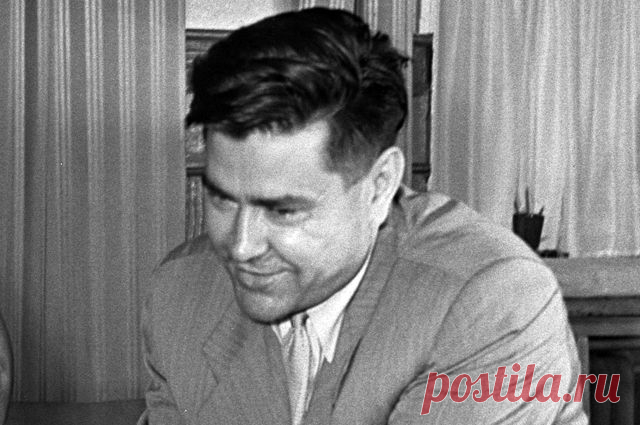 НАСТОЯЩИЙ СОВЕТСКИЙ ЧЕЛОВЕК. КОМУ СТРАШЕН ПОДВИГ МАРЕСЬЕВА?