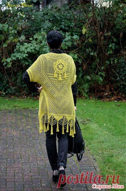 Перепрыгиваю через одну работу, позже покажу ее с описанием и схемами. А сейчас кардиган цвета лайм.