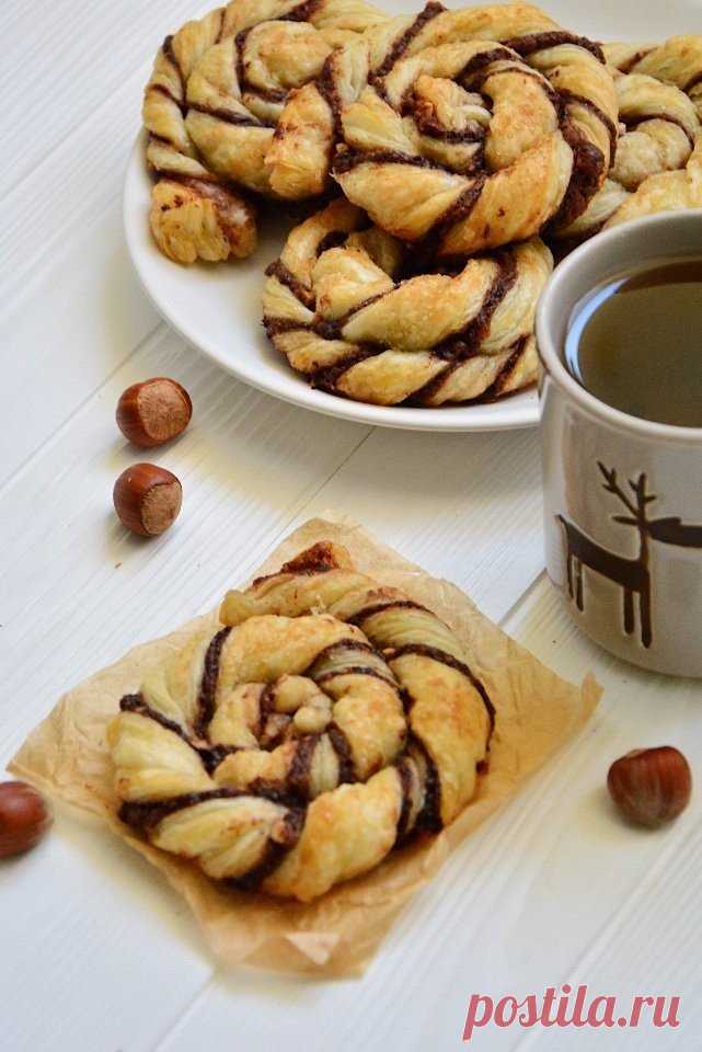 Датские булочки с шоколадной пастой.