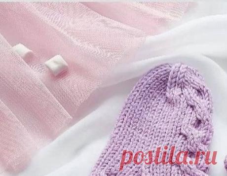 Очаровательные детские носочки спицами