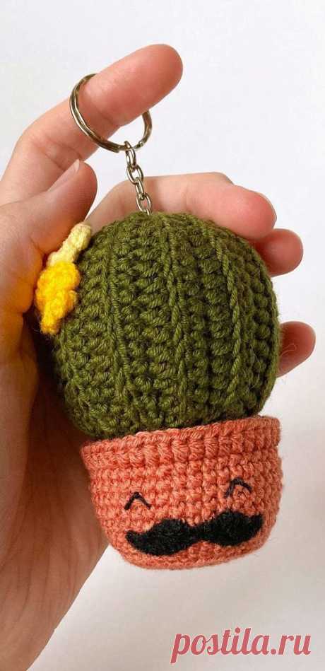 PDF Кактус в горшке крючком. FREE crochet pattern; Аmigurumi toy patterns. Амигуруми схемы и описания на русском. Вязаные игрушки и поделки своими руками #amimore - кактус в горшочке, растение, колючка.