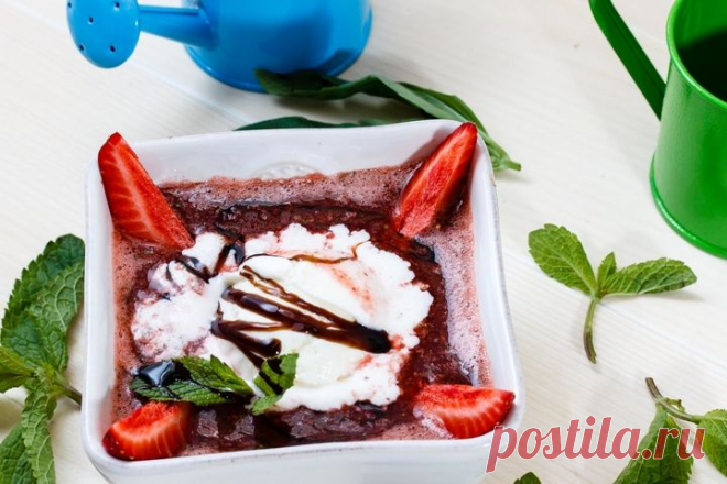 Попробовать стоит!!! Клубничный суп с ванильным мороженым — Вкусные рецепты