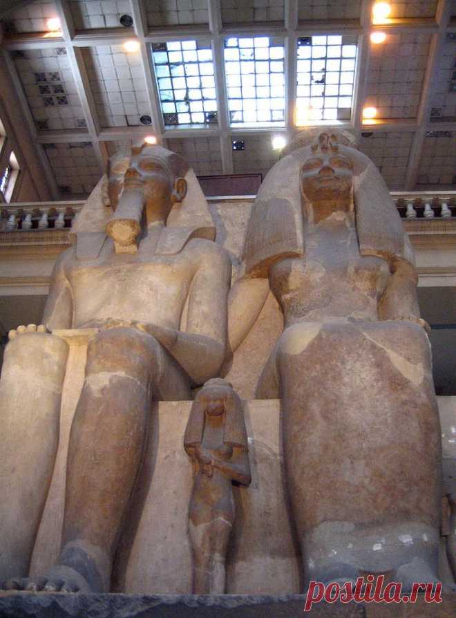 (17) Beautiful World
The Cairo Egyptian Museum