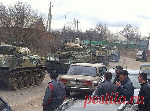 Мы родились — авария на ЧАЭС. Пошли в сад — распался СССР. Пошли в
 школу — дефолт. Поступили в универ — начался кризис.Нашли хорошую 
работу — конец света.Создали семьи и родили детей — нам объявили войну! 
ПРЯМ ПОКОЛЕНИЕ СЧАСТЛИВЧИКОВ!!!!!!!!!!!!!!