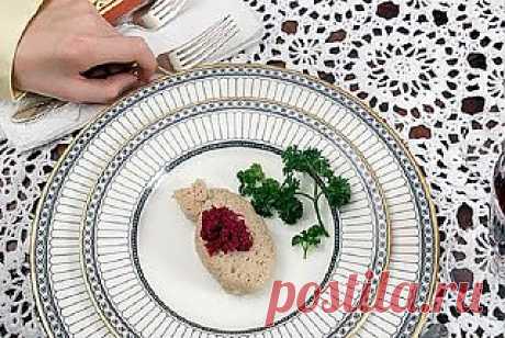 Еда без границ. Еврейская кухня

Еврейская кухня – одна из древнейших мире. Она имеет ряд отличительных особенностей, связанных с историей народа, но в тоже время она жестка не привязана к конкретным продуктам, которые типичны для того или иного региона.
