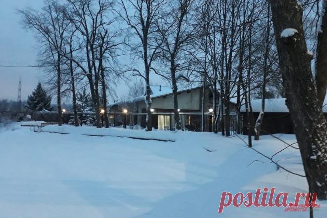 Подельник в бегах. По делу о тройном убийстве в Свитино никого не задержали. Источник aif.ru в правоохранительных органах сообщил, что новость о задержании подельника подозреваемого Михаила Борзых не соответствует действительности.