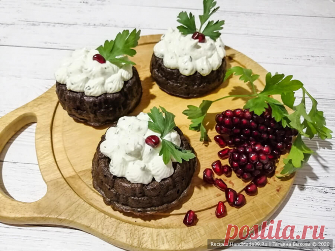 Печёночные кексы с овощной начинкой и сырной шапочкой - оригинальная закуска.