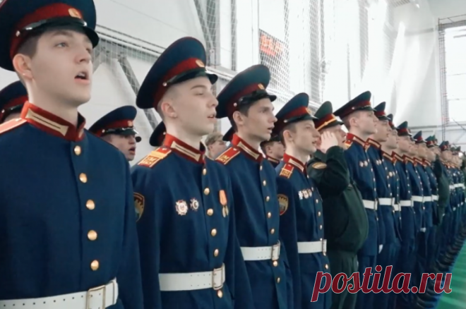 Правнука генсека Андропова посвятили в кадеты Росгвардии. Церемония состоялась в Музее Победы на Поклонной горе.