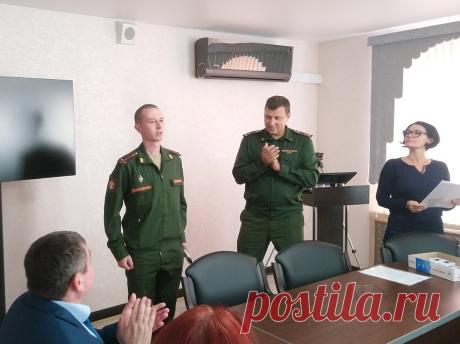 Сколько стоит «откосить» от армии, воинское звание и получить награду за службу на Кавказе Службу в армии называют «школой жизни». Считается, что только отдав долг Родине, юноша становится настоящим мужчиной, хотя скандальные сводки про дедовщину, сумасбродство командиров и тяготы службы да