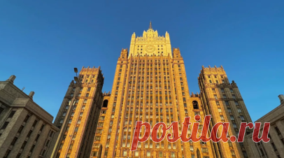 МИД России заявил об отсутствии планов по переговорам с Токио о мирном договоре. В российском Министерстве иностранных дел заявили, что решение России прекратить переговоры с Японией по мирному договору остаётся в силе. Читать далее