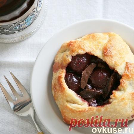 Мини-галеты с черешней и тёмным шоколадом - Простые рецепты Овкусе.ру