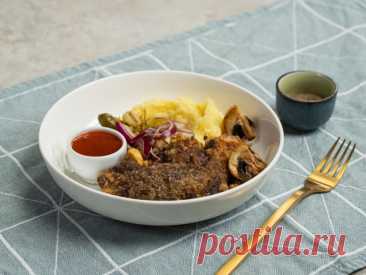 Отбивная из говяжьего сердца – пошаговый рецепт приготовления с фото Во время приготовления отбивных из сердца не обойтись без пряных специй. Используйте приправу хмели-сунели, и тогда отбивные пропитаются ароматами базилика, шафрана и кориандра.