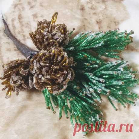 Фрагмент будущей работы - запись пользователя Татьяна (Татьяна) в сообществе Бисер в категории Бисер. Работы пользователей Вот такая ёлочка у меня получилась в процессе создания другой, основной работы. Пока не скажу, что будет, но, надеюсь получится что-то неожиданное и интересное. Все вместе выложу чуть позже, надеюсь всем понравиться.