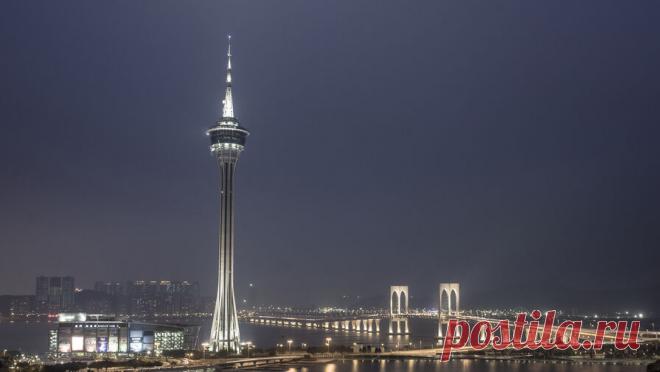 У туриста остановилось сердце после прыжка с самой высокой в мире тарзанки. Туриста из Японии не смогли спасти после остановки сердца, мужчина прыгнул с самой высокой в мире тарзанки в Макао. Об этом сообщает Daily Mail. 56-летний турист из Японии решил совершить прыжок с тарзанки с высоты более 200 метров, ...