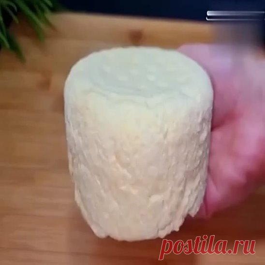 Выливаем яйцо в кипящее молочка, вот что из этого может получиться