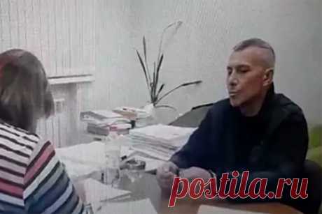 Описаны странные события вокруг фигуранта дела о ритуальном убийстве под Рязанью. Женщина, которая была хорошо знакома с Владиславом Цикуновым — фигурантом дела о ритуальном убийстве 15-летнего подростка в Рязанской области и по совместительству его отчимом, — описала череду странных событий, происходивших вокруг него. Прежняя его сожительница якобы покончила с собой после расставания.