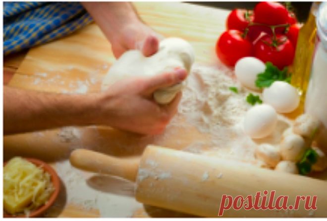Начинки

1. 400 г сырого мясного фарша (с луком, солью и перцем);
2. 150-200 г вареного мяса, 2 луковицы, соль, перец, зелень; 
3. 400 г брынзы, 2-3 ст. ложки сливочного масла; 
4. 1 стакан мака, 0,5 стакана сахара, 1 ч. ложка меда или 2 ч. ложки повидла; 
5. 1,5-2 стакана орехов, 1 стакан изюма, 0,5 стакана сахара, 2-3 ст. ложки сливочного масла;
6. 300 г яблок, 1/4 стакана сахара;
7. 300-400 г творога, 1 яйцо, 2-3 ст. ложки изюма, 2 ст. ложки сахара, соль на кончике