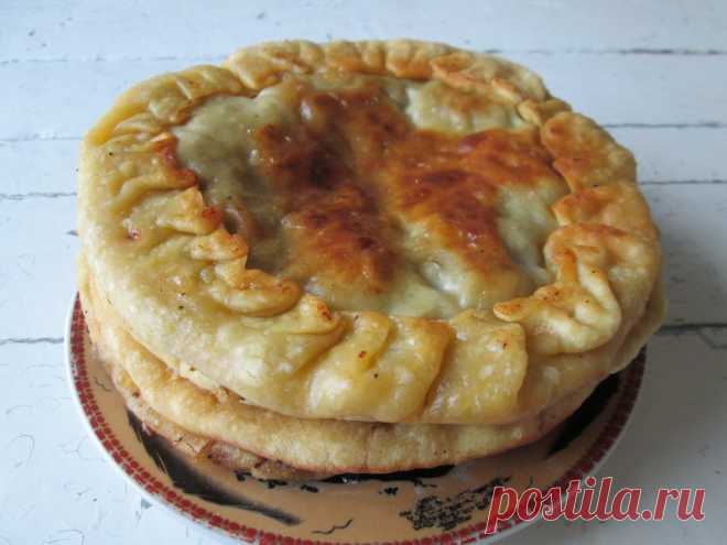 Гошнан – безумно вкусные лепёшки с начинкой из баклажанов - Пир во время езды Безумно вкусные лепешки! Они по рецепту всегда делаются с начинкой. Традиционно наполнять нужно мясом. Но не в моем случае! Мои карапузята обожают, когда я «прячу» в тонкую лепешку их любимую баклажанную икру. И, поверьте, такая начинка ни с чем не сравнима в этих лепешках! Они словно созданы друг для друга! И вкус, и аромат бомбовые!!! […]